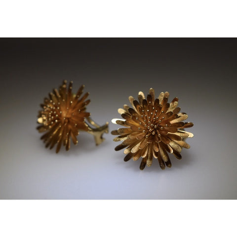 Estate 18k Yellow Gold Flower Earrings