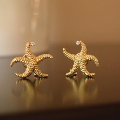 18k Gold Starfish Earrings with Diamond Accents